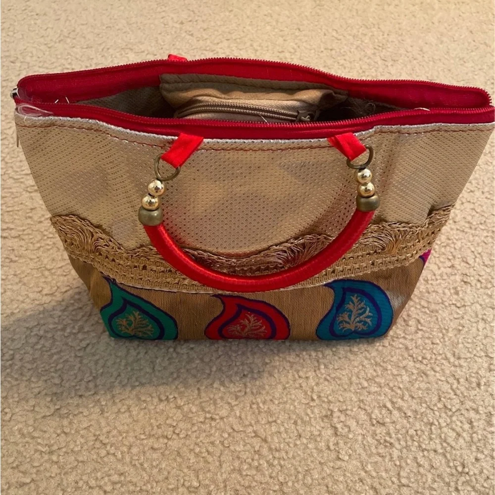 Purse - Picture 3 of 6